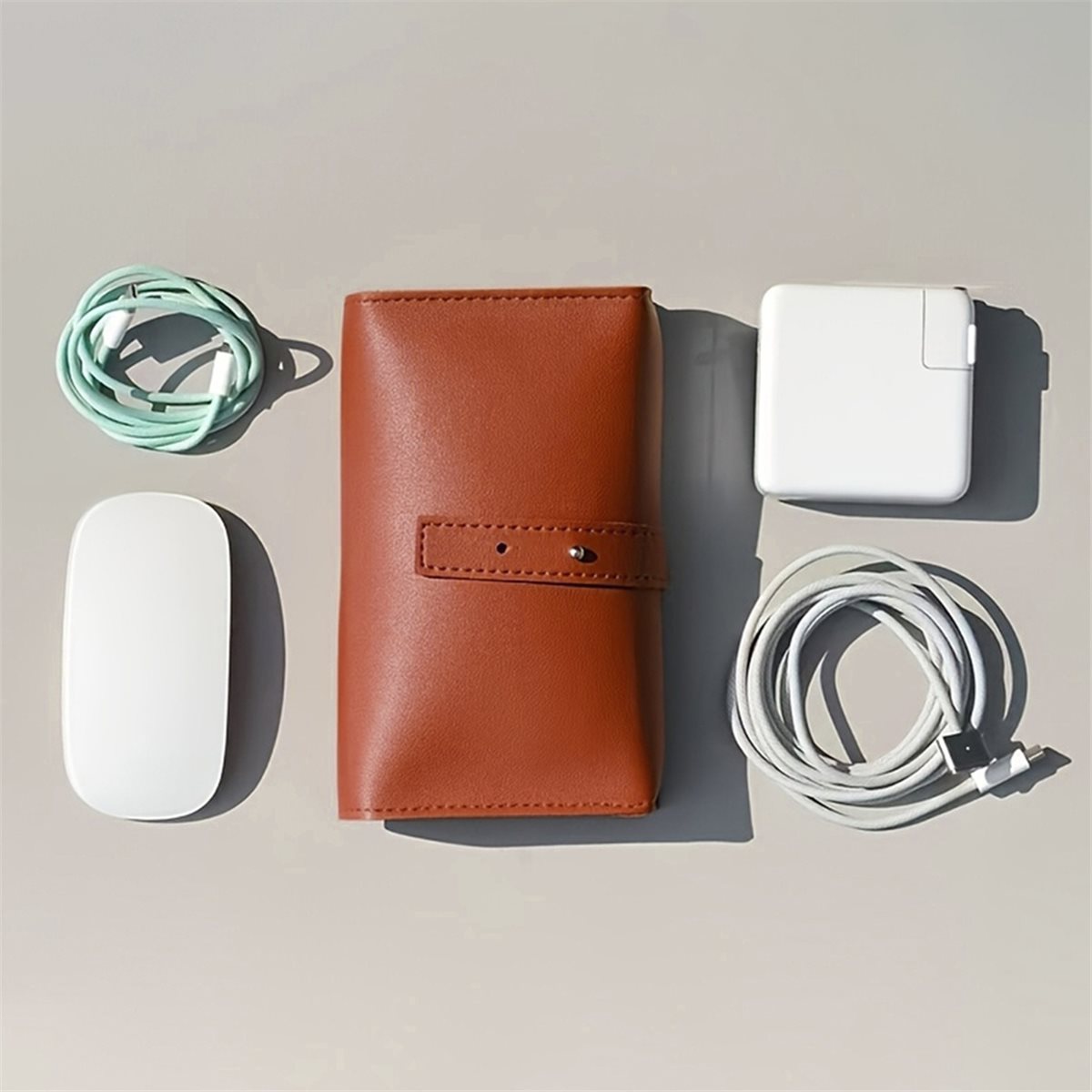 Tech Accessories Storage - (A94Z) Многофункциональный органайзер из ПУ —